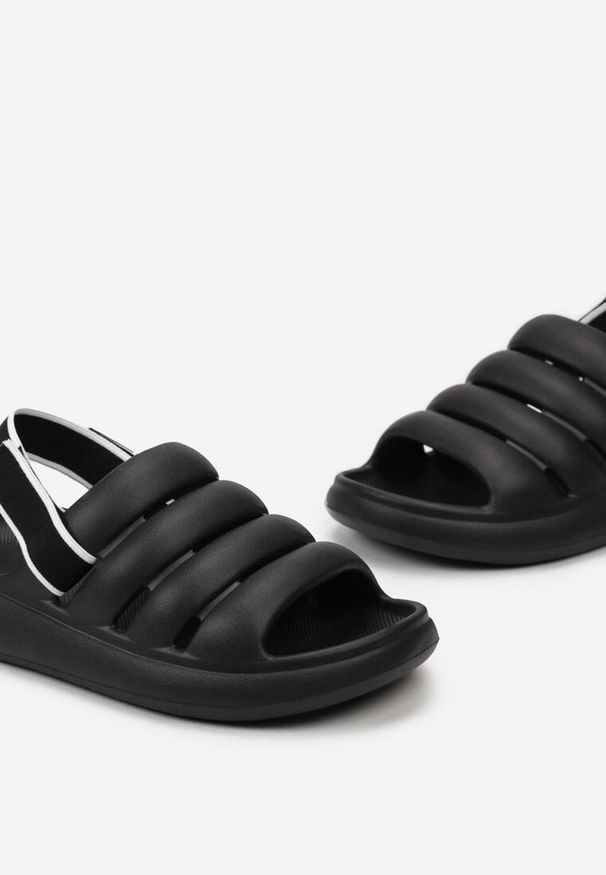 Born2be - Czarne Sandały na Grubej Podeszwie z Pianki i Paskiem na Rzep Venlar. Zapięcie: rzepy. Kolor: czarny. Materiał: jeans. Sezon: lato
