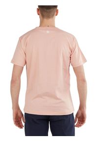 FUNDANGO - Koszulka męska Fundango Talmer Pocket z krótkim rękawem. Kolor: różowy. Długość rękawa: krótki rękaw. Długość: krótkie #2