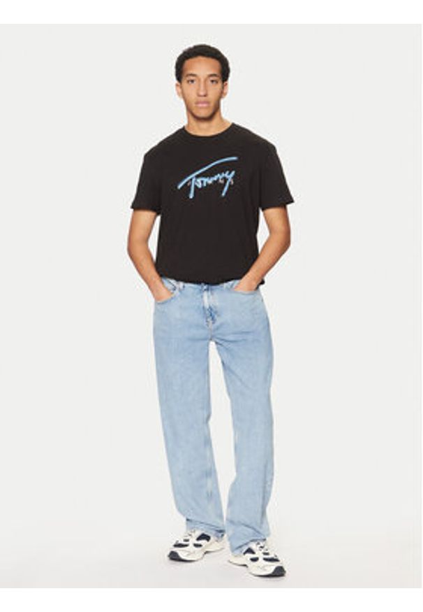 Tommy Jeans Jeansy Jaimie DM0DM21168 Niebieski Relaxed Fit. Kolor: niebieski