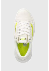 Vans sneakersy Old Skool Overt CC kolor biały VN0A7Q5EZUD1. Nosek buta: okrągły. Kolor: biały. Materiał: guma. Obcas: na platformie. Model: Vans Old Skool #5