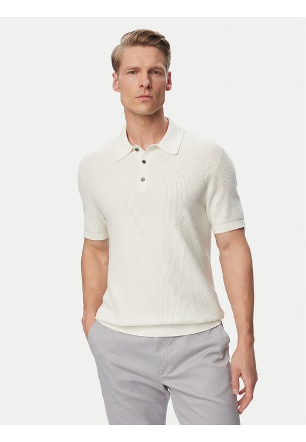 Calvin Klein Polo LV04LG313G Kremowy Regular Fit. Typ kołnierza: polo. Kolor: kremowy. Materiał: bawełna