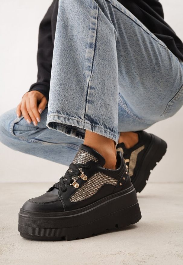 Renee - Czarne Sneakersy VICES na Koturnie z Brokatowymi Wstawkami Morinatea. Okazja: na co dzień. Kolor: czarny. Materiał: jeans. Wzór: aplikacja. Sezon: lato. Obcas: na koturnie