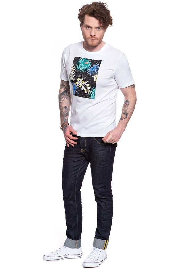 Lee - LEE BOTANICAL PRINT TEE BLACK L61IFE01 112113870. Okazja: na uczelnię, do pracy, na co dzień, na randkę. Typ kołnierza: kaptur. Materiał: materiał, bawełna, jeans. Wzór: nadruk. Styl: sportowy, klasyczny, elegancki, casual