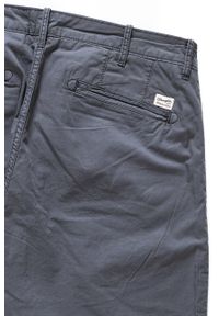 Wrangler - KRÓTKIE SPODENKI WRANGLER CHINO SHORTS OMBRE BLUE W14MLL90K. Materiał: materiał. Długość: krótkie #10