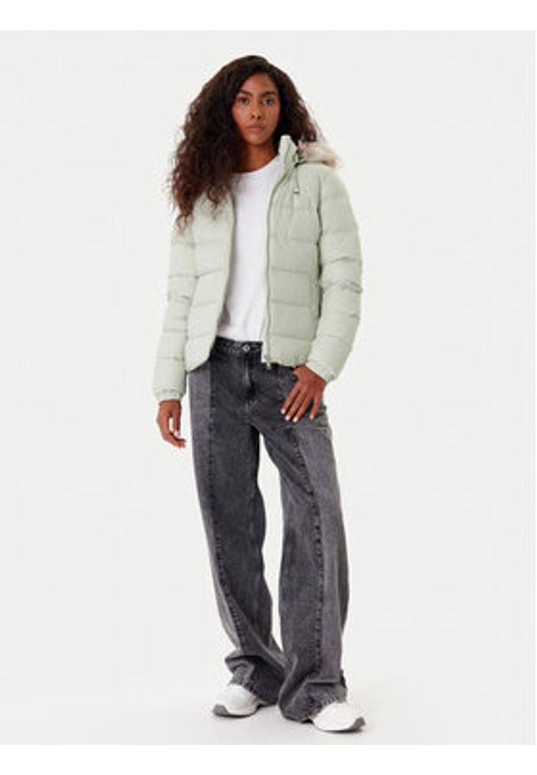 Tommy Jeans Kurtka puchowa Basic DW0DW18312 Zielony Slim Fit. Kolor: zielony. Materiał: syntetyk