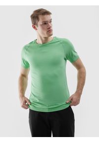 4f - Koszulka bezszwowa do biegania w terenie męska - zielona. Kolor: zielony. Materiał: skóra, materiał, syntetyk, dzianina, poliester. Długość rękawa: raglanowy rękaw. Długość: długie. Wzór: gładki, ze splotem. Sport: fitness, bieganie
