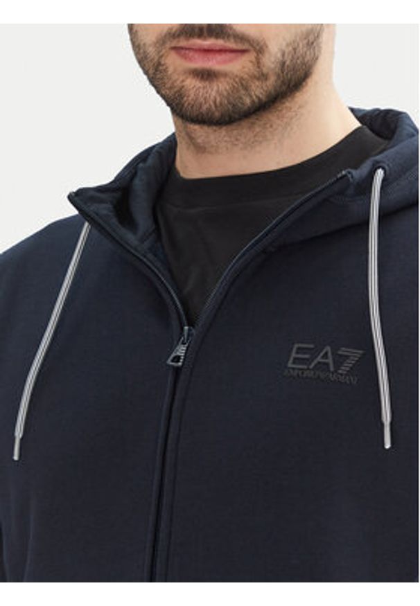 EA7 Emporio Armani Dres 7M000243 AF10377 UB102 Granatowy Regular Fit. Kolor: niebieski. Materiał: bawełna