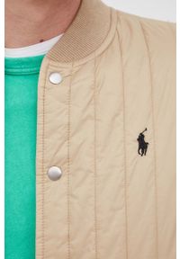Polo Ralph Lauren kurtka 710847094004 męska kolor beżowy przejściowa. Okazja: na co dzień. Typ kołnierza: polo. Kolor: beżowy. Materiał: materiał, włókno. Wzór: gładki. Styl: casual #3