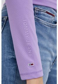 Tommy Jeans Longsleeve damski kolor fioletowy cold shoulder. Kolor: fioletowy. Materiał: poliester, dzianina. Długość rękawa: długi rękaw. Wzór: gładki