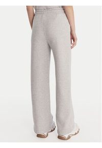 Guess Spodnie dresowe V6RB17 K9V31 Szary Regular Fit. Kolor: szary. Materiał: bawełna #4