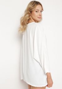 Born2be - Biała Bluzka z Rękawami Typu Nietoperz Zonoane. Okazja: na co dzień. Kolor: biały. Styl: casual #4
