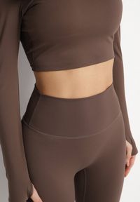 Born2be - Brązowy Komplet Sportowy Legginsy i Bluzka z Odkrytymi Plecami Dasalla. Kolor: brązowy #4