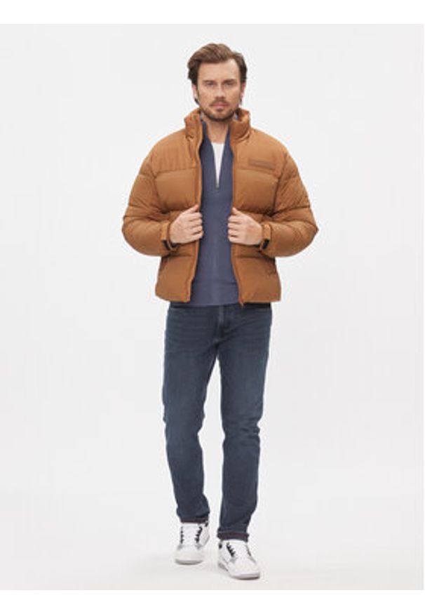 TOMMY HILFIGER - Tommy Hilfiger Kurtka zimowa New York MW0MW32770 Brązowy Regular Fit. Kolor: brązowy. Materiał: syntetyk. Sezon: zima