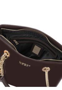 Kazar - Elegancka ciemnobrązowa lakierowana torebka z brelokiem. Kolor: brązowy. Dodatki: z breloczkiem. Materiał: lakierowane, skórzane. Styl: elegancki #4