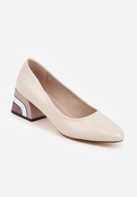 Born2be - Beżowe Czółenka VICES na Niskim Słupku z Geometrycznym Zdobieniem Olivesa. Okazja: na co dzień, na ślub cywilny, na wesele, do pracy, na spotkanie biznesowe. Nosek buta: okrągły. Kolor: beżowy. Wzór: geometria, aplikacja. Obcas: na słupku. Styl: klasyczny, casual, biznesowy, elegancki. Wysokość obcasa: średni #9