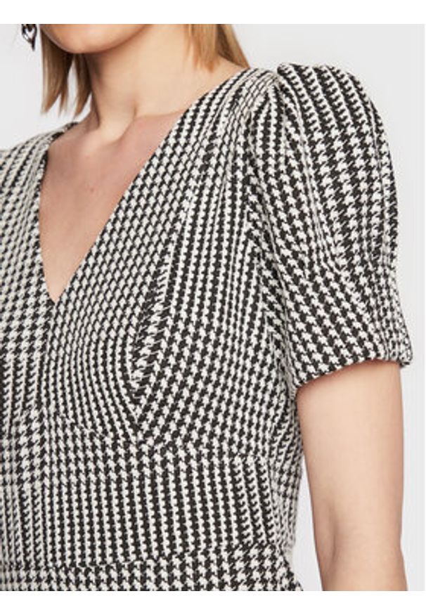 DKNY Sukienka codzienna DD2HB512 Czarny Regular Fit. Okazja: na co dzień. Kolor: czarny. Materiał: syntetyk. Typ sukienki: proste. Styl: casual