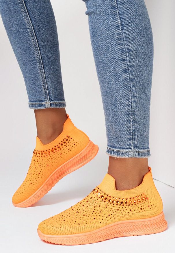 Born2be - Pomarańczowe Buty Sportowe Ceeky. Nosek buta: okrągły. Kolor: pomarańczowy. Materiał: materiał, jeans. Szerokość cholewki: normalna. Wzór: aplikacja. Obcas: na płaskiej podeszwie