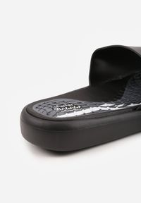 Born2be - Czarne Sportowe Klapki Piankowe na Basen lub Plażę Daevo. Okazja: na plażę. Kolor: czarny. Materiał: dresówka. Sezon: lato. Styl: sportowy #2