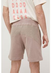 adidas Originals szorty bawełniane męskie kolor beżowy. Okazja: na co dzień. Kolor: beżowy. Materiał: bawełna. Styl: casual