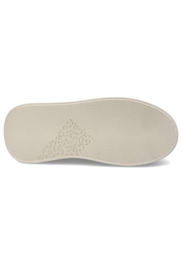 Beżowe Sneakersy Karino Modne Obuwie Damskie. Okazja: na co dzień. Kolor: beżowy. Materiał: materiał