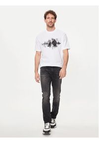 Karl Lagerfeld - KARL LAGERFELD T-Shirt 755148 542224 Biały Regular Fit. Typ kołnierza: dekolt w karo. Kolor: biały. Materiał: bawełna #3