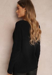 Renee - Czarny Sweter Lyna. Kolor: czarny. Długość rękawa: długi rękaw. Długość: długie. Wzór: jednolity. Styl: klasyczny #4