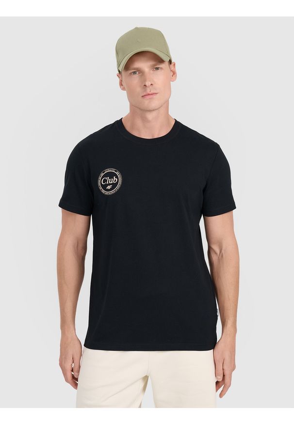 4f - 4F T-shirt regular z nadrukiem męski - czarny XXL. Okazja: na co dzień. Kolor: czarny. Materiał: jersey, materiał, bawełna. Długość rękawa: krótki rękaw. Długość: krótkie. Wzór: nadruk. Styl: sportowy, klasyczny, casual