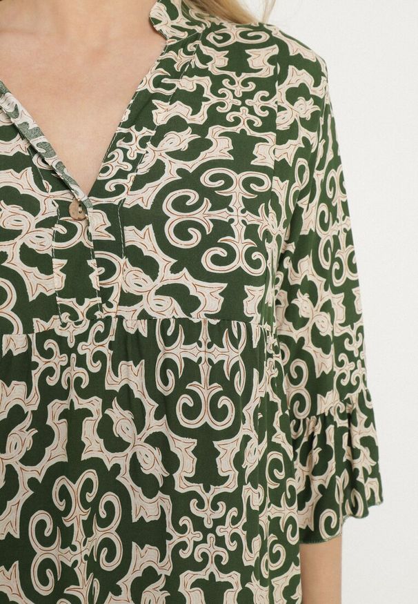 Born2be - Zielona Sukienka Rozkloszowana z Bawełny w Etniczny Wzór Zalista. Okazja: na co dzień. Kolor: zielony. Materiał: bawełna. Typ sukienki: rozkloszowane. Styl: boho, casual