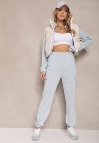 Renee - Jasnoniebieski Komplet Dresowy w Stylu Cargo Bluza i Spodnie Korirana. Kolor: niebieski. Materiał: dresówka. Wzór: aplikacja #4