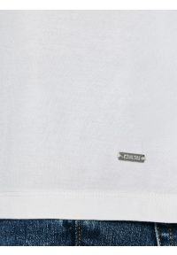 Big-Star - Koszulka damska na ramiączkach z wiskozy biała Pistima 100. Okazja: na co dzień. Typ kołnierza: dekolt w serek. Kolor: biały. Materiał: wiskoza. Długość rękawa: na ramiączkach. Wzór: aplikacja. Sezon: lato. Styl: casual, klasyczny, elegancki #3