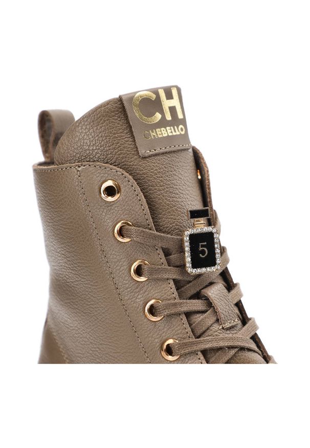 Brązowe Botki CheBello Skórzane Buty Damskie. Okazja: na uczelnię, na spotkanie biznesowe. Kolor: brązowy. Materiał: skóra. Sezon: zima, jesień. Obcas: na obcasie. Styl: biznesowy, elegancki, sportowy. Wysokość obcasa: średni