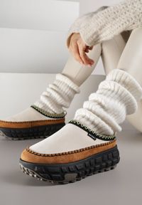 Born2be - Beżowe Niskie Śniegowce na Grubej Tłoczonej Podeszwie Arevire. Okazja: na co dzień. Kolor: beżowy. Materiał: jeans. Styl: casual #4