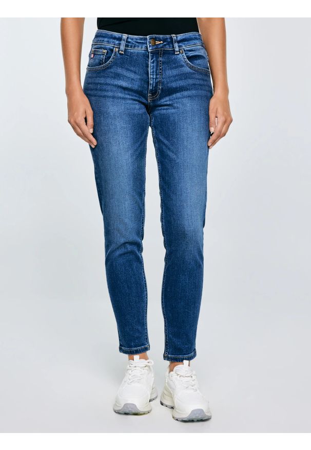 Big-Star - Jeansy damskie niebieskie Maggie 356. Okazja: na co dzień. Kolor: niebieski. Styl: klasyczny, casual