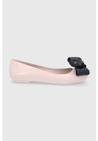 melissa - Melissa Baleriny kolor różowy na płaskim obcasie. Nosek buta: okrągły. Kolor: różowy. Materiał: guma. Obcas: na obcasie. Wysokość obcasa: niski #1