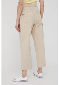 GAP spodnie damskie kolor beżowy proste high waist. Okazja: na co dzień. Stan: podwyższony. Kolor: beżowy. Materiał: tkanina. Styl: casual