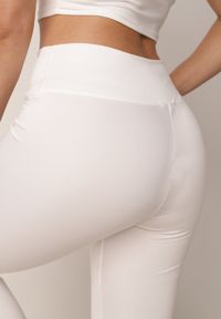 Born2be - Białe Legginsy w Stylu Basic z Wyszczuplającym Pasem Samertes. Okazja: do pracy, na co dzień, na spacer. Stan: podwyższony. Kolor: biały. Długość: krótkie. Styl: casual #5