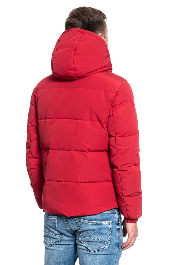 Wrangler - KURTKA ZIMOWA WRANGLER THE BODYGUARD RED W4C8WWX47 112129108. Sezon: zima