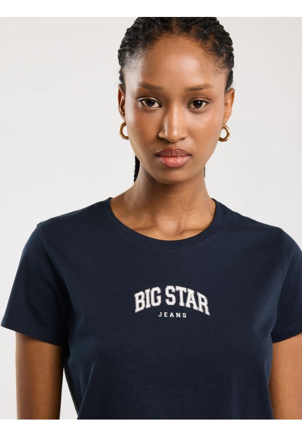 Big-Star - Koszulka damska bawełniana z nadrukiem granatowa Benea 403. Okazja: na co dzień. Kolor: niebieski. Materiał: bawełna. Wzór: nadruk. Styl: wakacyjny, casual, klasyczny, sportowy