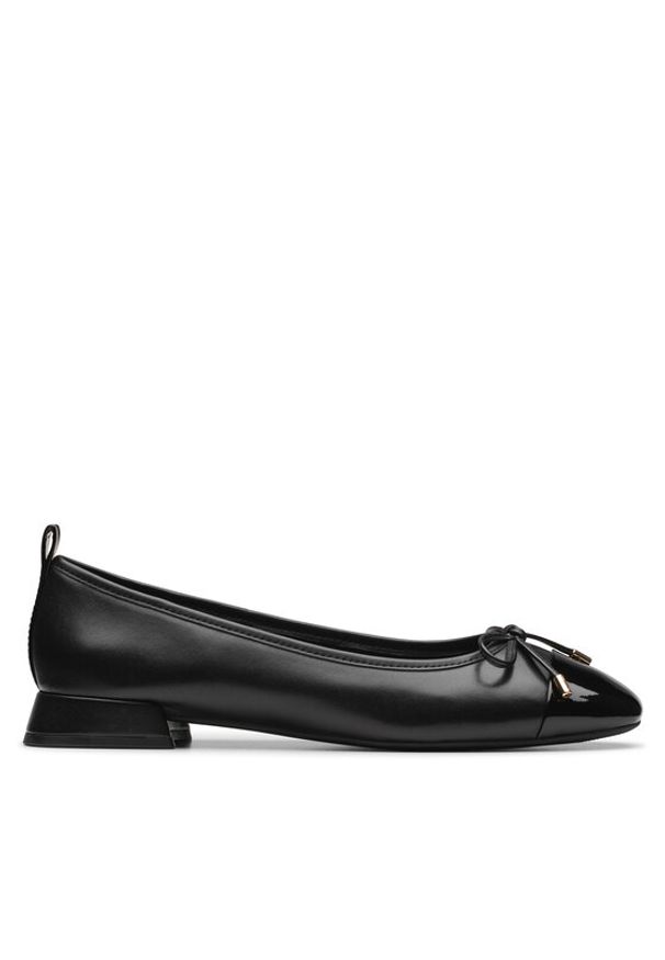 Clarks Baleriny Ubree15 Poppy 26181322 Czarny. Kolor: czarny. Materiał: skóra