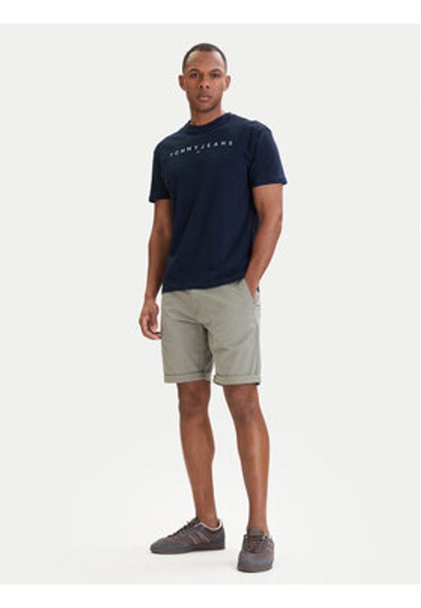 Tommy Jeans Szorty materiałowe Scanton DM0DM22852 Zielony Slim Fit. Kolor: zielony. Materiał: bawełna