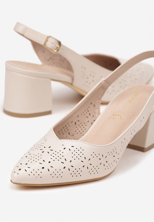 Renee - Beżowe Sandały Vices na Słupku Slingback z Ażurową Cholewką i Skórzaną Wkładką Tiranis. Okazja: na co dzień. Zapięcie: sprzączka. Kolor: beżowy. Materiał: skóra. Wzór: ażurowy. Sezon: lato. Obcas: na słupku. Styl: klasyczny, casual