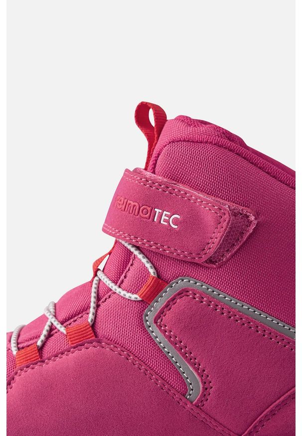 Reima Buty dziecięce Vilkas kolor różowy. Nosek buta: okrągły. Zapięcie: rzepy. Kolor: różowy. Materiał: guma