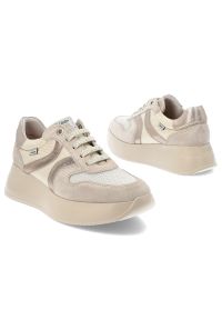 Beżowe Sneakersy Callaghan Modne Obuwie Damskie Na Koturnie. Okazja: na co dzień, na spacer. Kolor: beżowy. Materiał: materiał. Sezon: wiosna, lato. Obcas: na koturnie. Styl: casual, elegancki #3