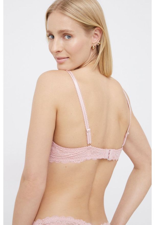 TwinSet - Twinset - Biustonosz. Kolor: różowy. Materiał: koronka, materiał. Rodzaj stanika: odpinane ramiączka, wyciągane miseczki, biustonosz z fiszbinami