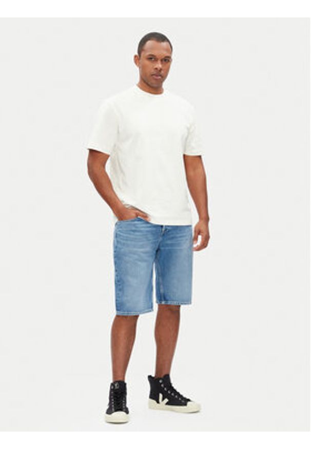 Pepe Jeans Szorty jeansowe PM801079 Niebieski Loose Fit. Kolor: niebieski. Materiał: bawełna