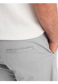 Ombre Clothing - Szorty klasyczne męskie chino z podwiniętą nogawką - szare V12 OM-SRCS-0197 - XXL. Kolor: szary. Materiał: bawełna, elastan. Sezon: lato. Styl: klasyczny #4