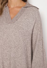 Born2be - Beżowa Pudełkowa Sukienka Sweterkowa z Wiskozą Szerokimi Rękawami i Kołnierzykiem Rinfera. Kolor: beżowy. Materiał: wiskoza. Typ sukienki: proste. Styl: wizytowy, elegancki #4