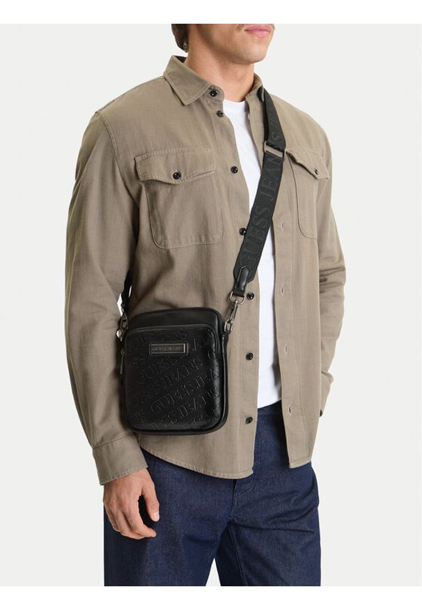 Guess Jeans Saszetka CWBEO-GUESS-B-003-09 Czarny. Kolor: czarny. Materiał: skóra