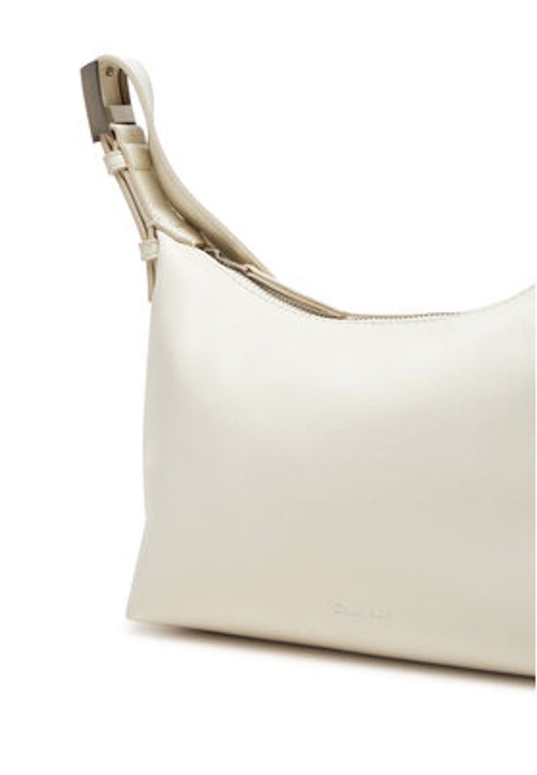 Calvin Klein Torebka Hardware Strap Medium Crossbody K60K613028 Biały. Kolor: biały. Materiał: skórzane