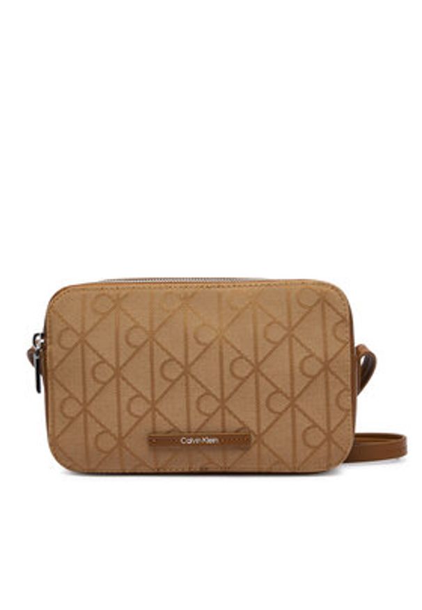 Calvin Klein Torebka Emblem Aop Jacquard Camera Bag LV04F3533G Brązowy. Kolor: brązowy